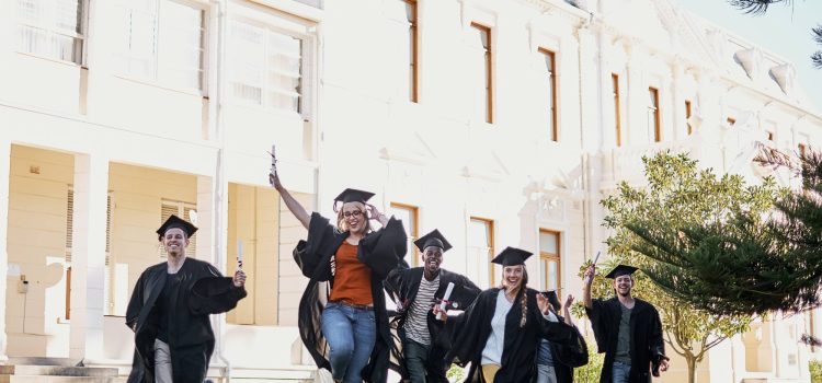 Graduate Programs for International Students Australia 2026: No PR Required