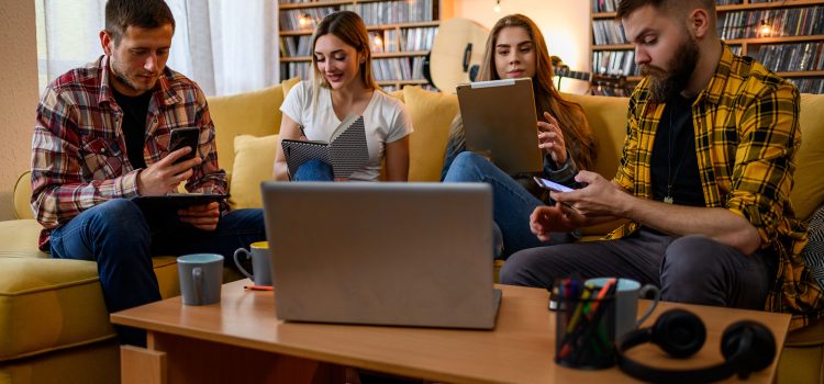 Student Home Internet 2026: NBN vs. 5G Home Wireless for Sharehouses