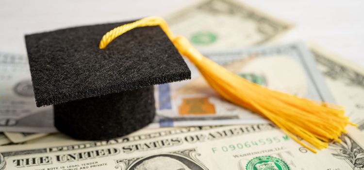 Trade Scholarships 2026: Get $2,000 Off Your Tuition Fees