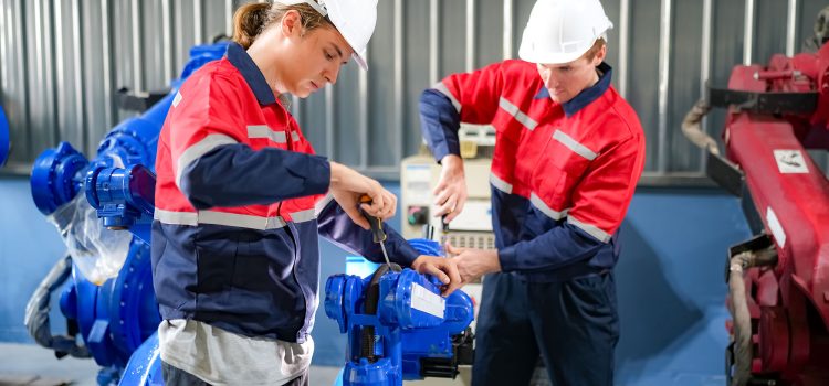 FIFO Heavy Diesel Mechanic Pilbara 2026: Earning $200k+ Guide