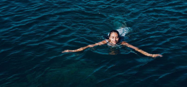 Swimming at Night Australia 2026: Why It’s the Biggest Safety Mistake