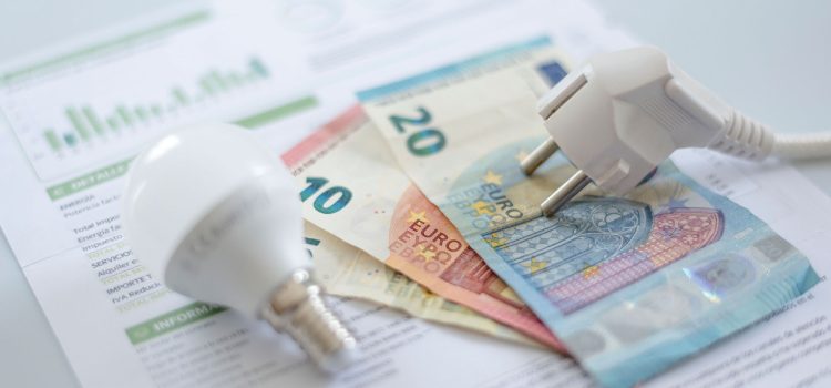 Can International Students Get the $250 Power Saving Bonus in 2026?