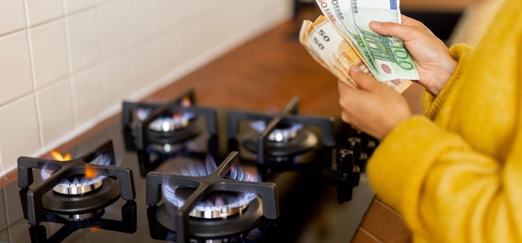 Top 3 Ways Melbourne Students Can Lower Their Winter Gas Bills (2026)