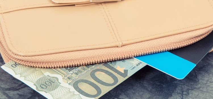  Is it Safer to Carry Cash or Card in Sydney CBD? (2026 Guide)