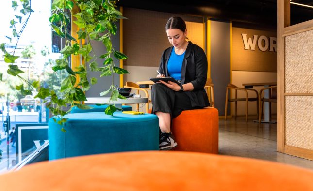 Is the Study Melbourne Hub Open on Weekends? (2026 Hours)