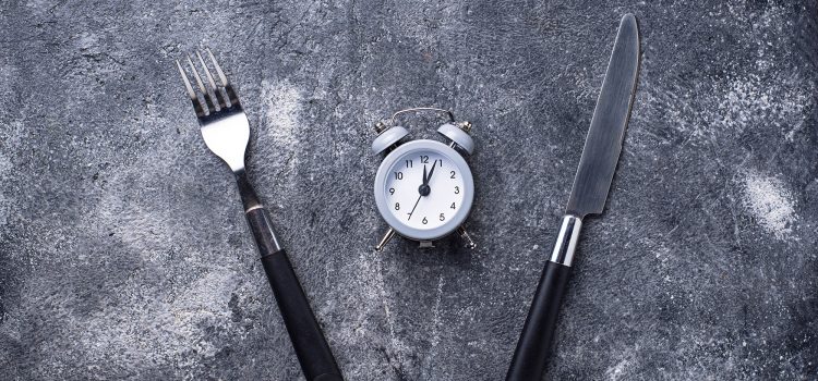 The Off-Peak Dinner Strategy: Save $40 by Eating 30 Minutes Early