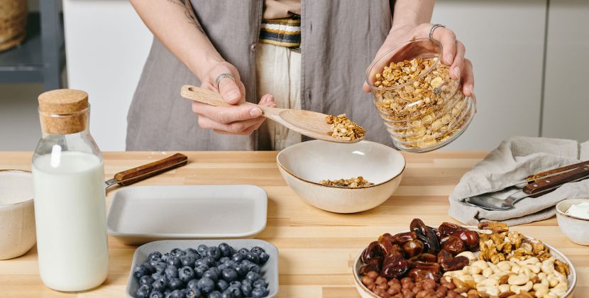 5 High-Protein Snacks Prepped in Under 10 Minutes (2026 Guide)