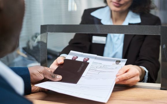 Is it Worth Hiring a Migration Agent for a 485 Visa in 2026?