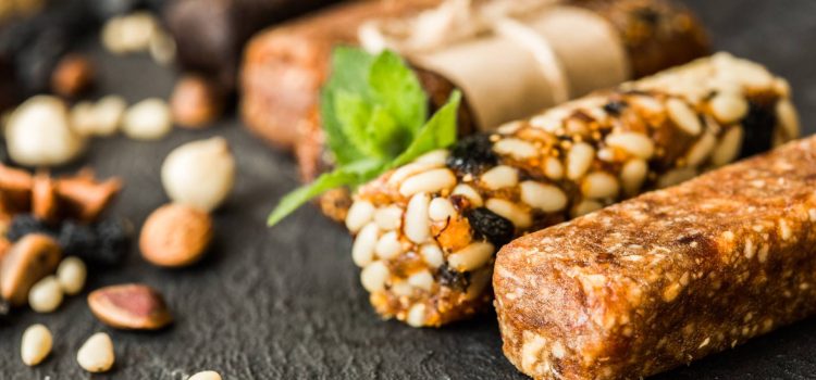 The 10-Minute Protein Audit: DIY Snacks vs. $5 Supermarket Bars (2026)