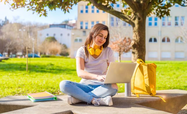 Best Student Laptops Under $1,000 for Melbourne Universities (2026)