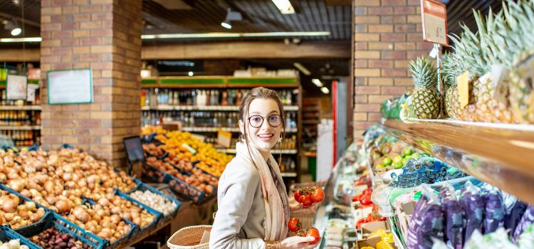 Coles vs. Woolworths: Which Manager is More Likely to Give 90% Off?