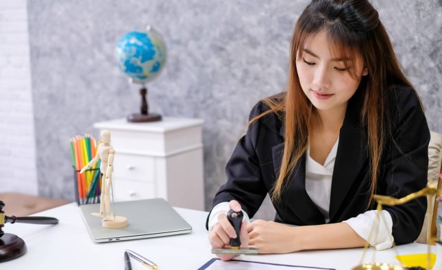Can I Use a Student Legal Service for My Visa Application? (2026 Rules)