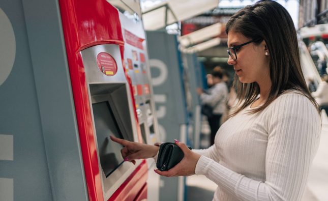 How to Use Cardless ATM Withdrawal to Avoid Skimming (2026 Guide)