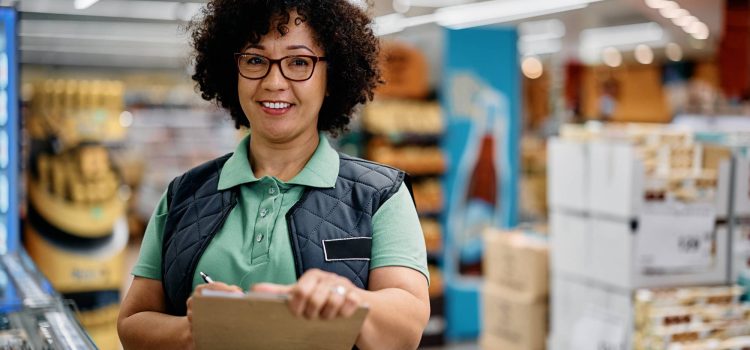 Retail vs Warehouse Pay: Which Sunday Shift Earns More in 2026?