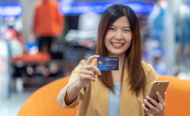 Is PayPal or Credit Card Cheaper for Australian Visas? (2026 Surcharges)
