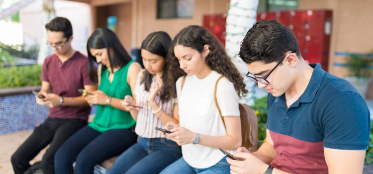 Top 5 Free Apps for International Students to Log Work Hours (2026)