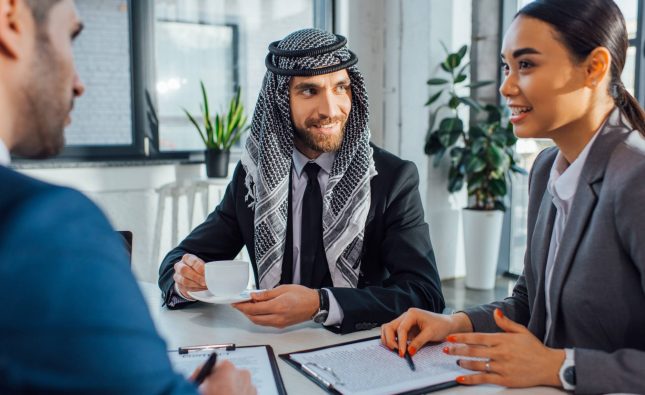 3 Questions to Ask UAE Agent About Australian Work Rights