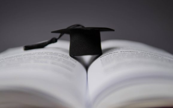 Can You Switch Universities to Avoid Being Reported for Poor Academic Progress?