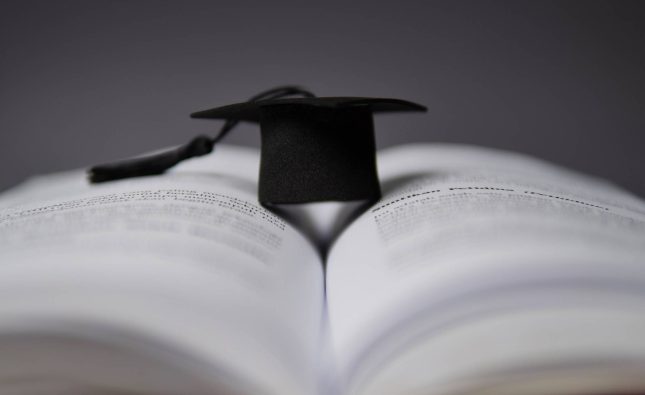 Can You Switch Universities to Avoid Being Reported for Poor Academic Progress?