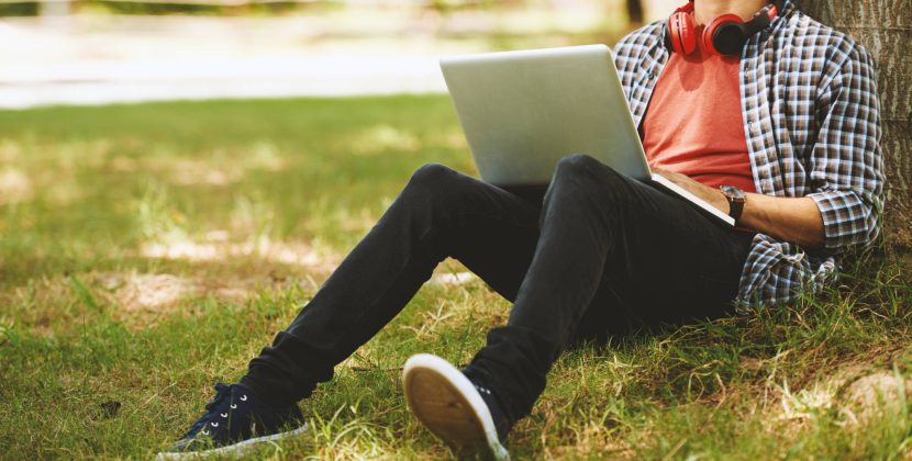The Best Remote Side Hustles for College Students With Zero Free Time